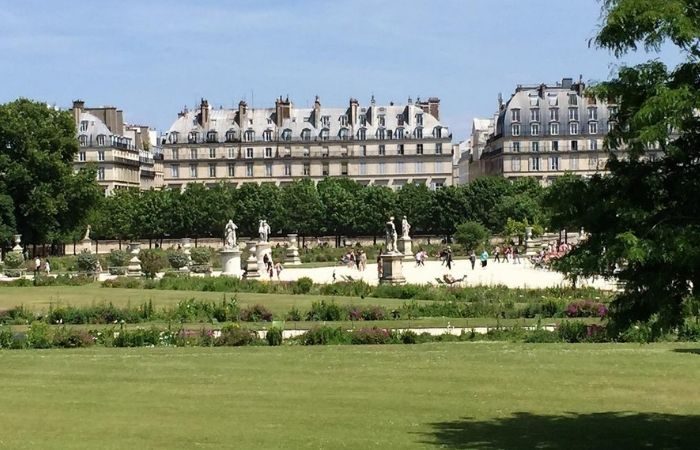 129: Tips for Visiting Paris with Kids