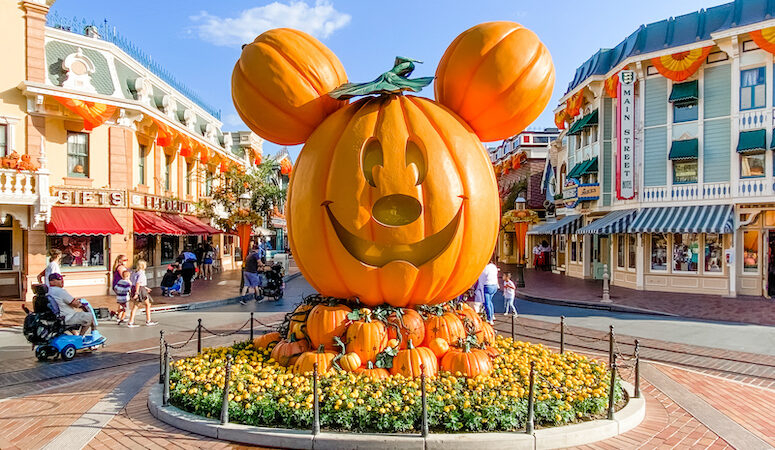 Disneyland Halloween Main Street Pumpkin